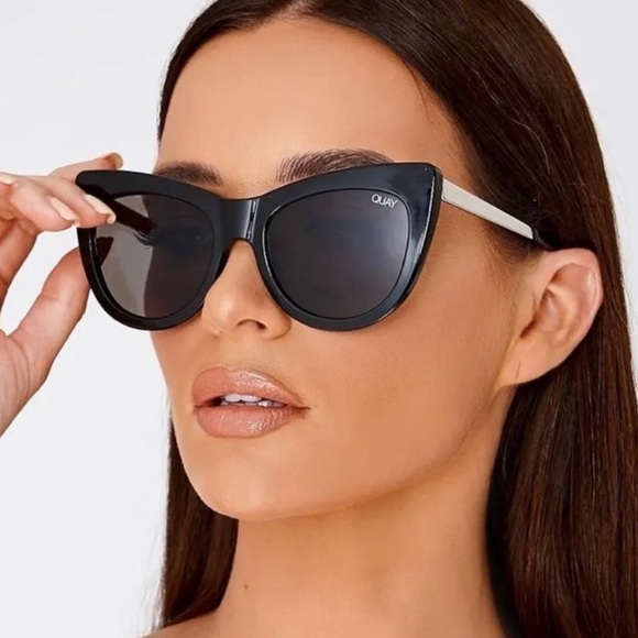 Quay Steal A Kiss Sunglasses - Picture 1 of 9